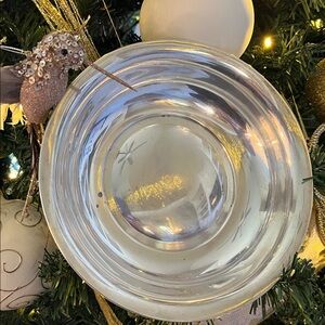 A Fine Sterling Silver Bowl, weighing in at 207 Grams.